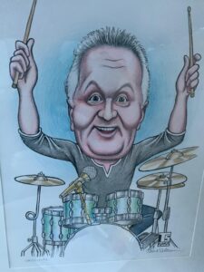 Rumpali MeLammelat orkesterista Jussi Lammela